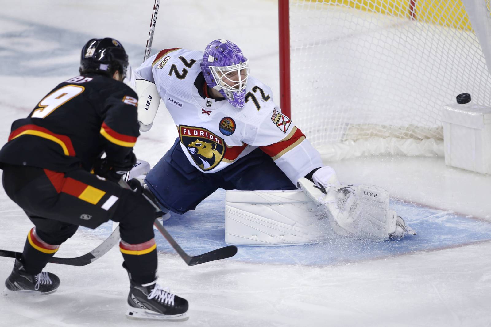 Бобровский попал в список претендентов на «Конн Смайт Трофи»