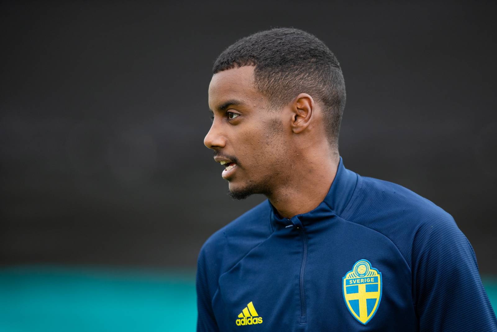 Исак не думает о переходе в «Арсенал»