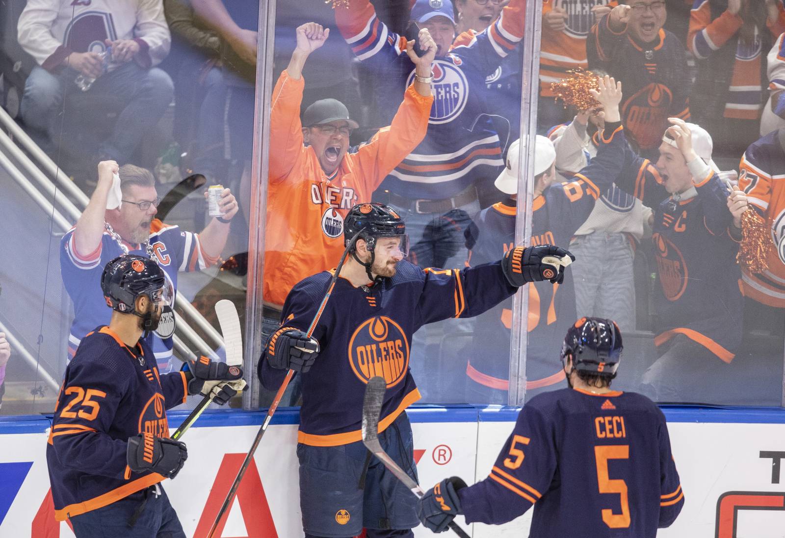 39-летний Перри подписал новый контракт с «Эдмонтоном»