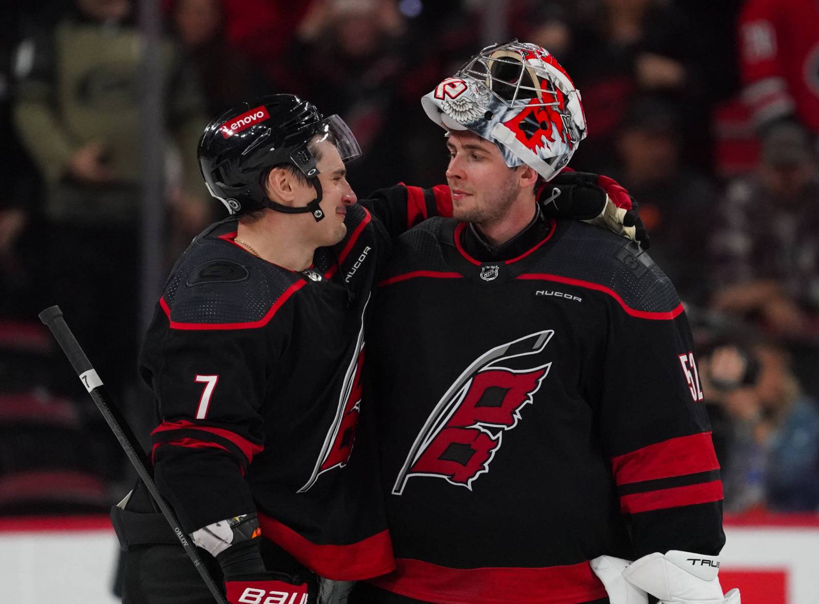 22 сэйва Кочеткова помогли «Каролине» обыграть «Тампу» в предсезонном матче