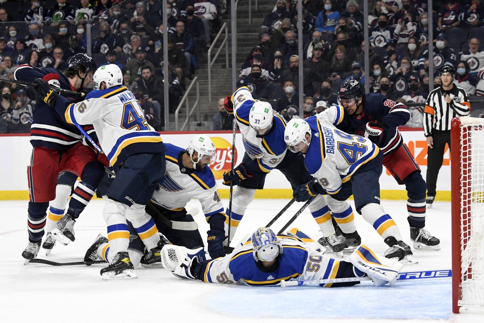 Костин не собирается возвращаться в КХЛ