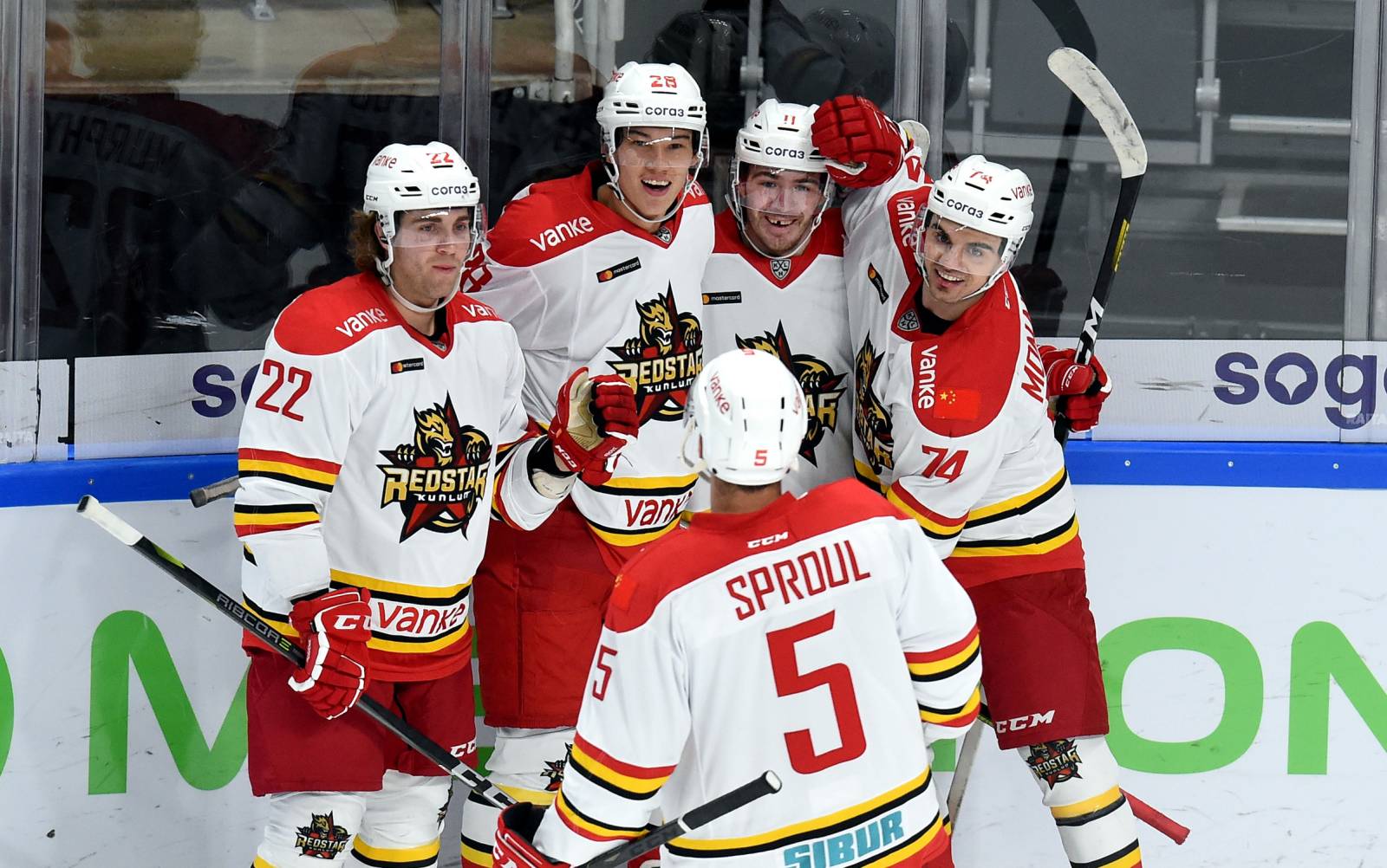 «Куньлунь» в овертайме победил «Адмирал» в матче КХЛ