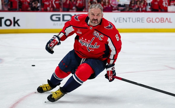 Бывший хоккеист «Вашингтона» Бондра сравнил Овечкина с непреодолимым поездом