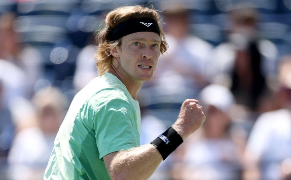 Андрей Рублев вышел в четвертьфинал турнира «Мастерс» в Торонто