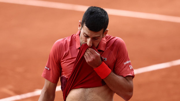 Новак Джокович снялся с «Ролан Гаррос» из-за травмы.