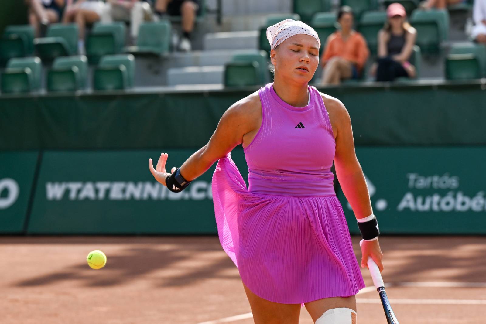 20-летней Шнайдер потребовалось менее 40 минут, чтобы забрать первый сет на Олимпиаде в Париже